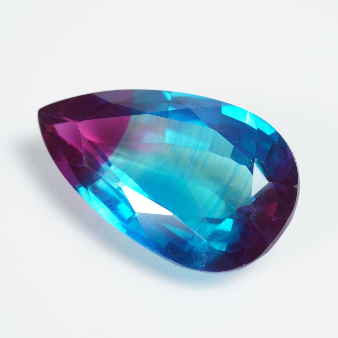 37.20ct バイカラー合成サファイア