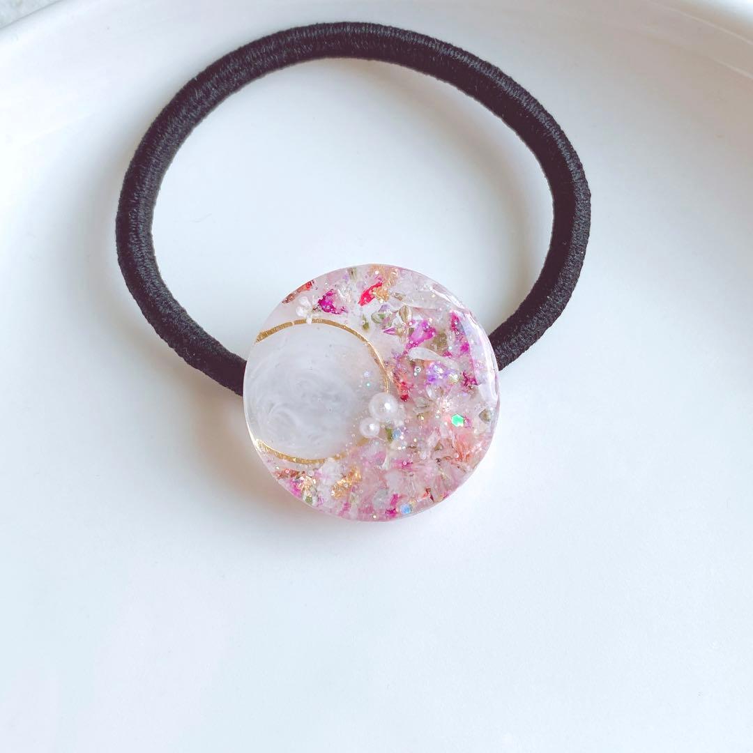 レジンヘアゴム　花びら　ピンク　パール　ちょうちょ　三日月