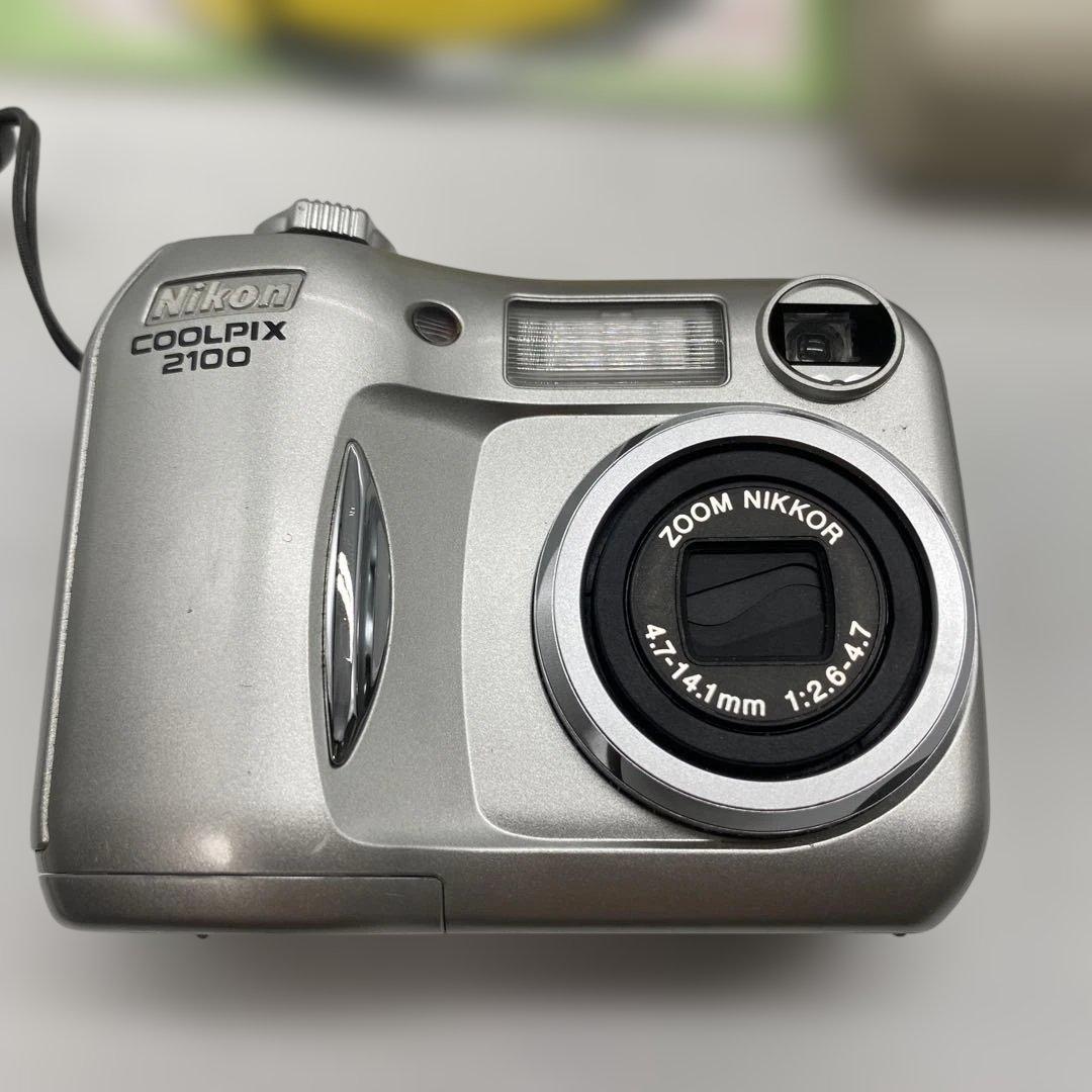 Nikon COOLPIX 2100 デジタルカメラ 元箱 付属品完備