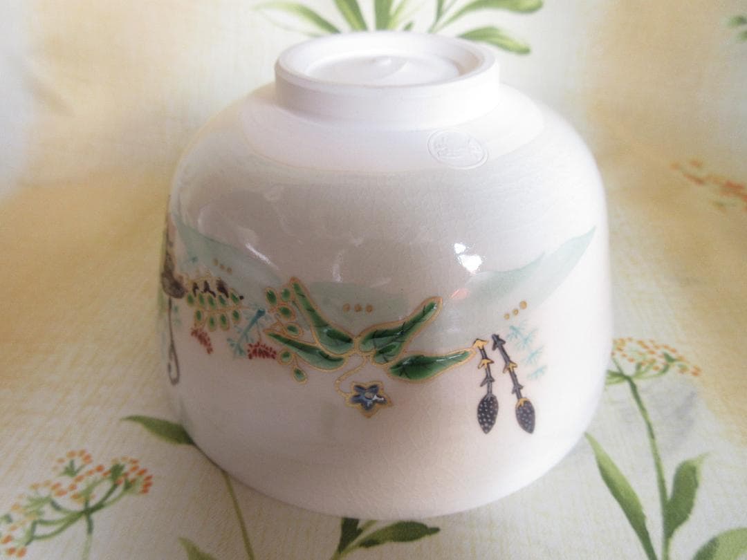 京焼 在銘 陽春 色絵春草図 茶碗 茶道具 共箱 60604