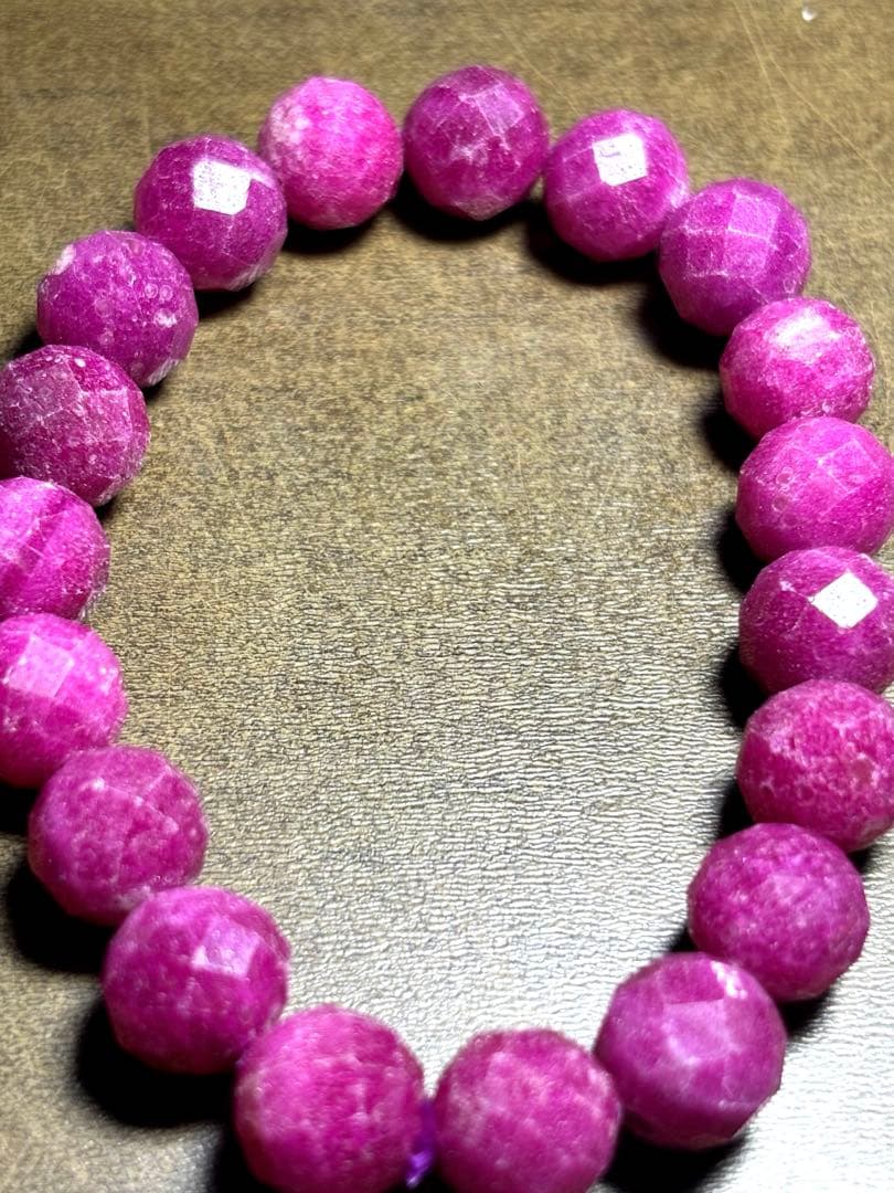 【新入荷】ルビーブレス約10㎜（新品未使用）高品質「宝石の女王」一点限濃いピンク