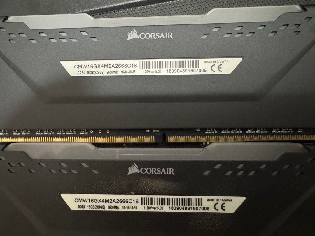 CORSAIR VENGEANCE メモリ16GB×2 32GB x2