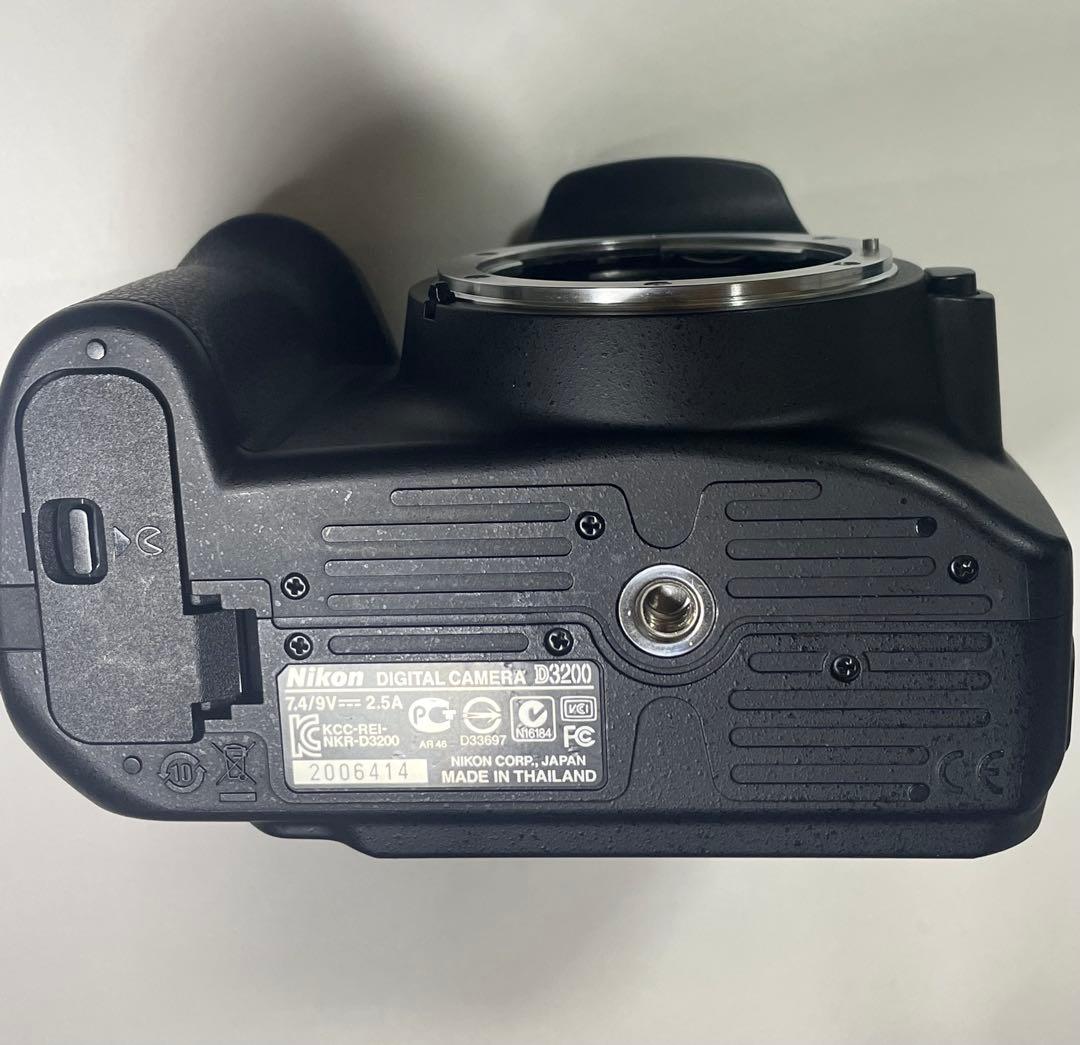 ★美品★ ニコン NIKON D3200+バッテリー★シャッター回数約4170回