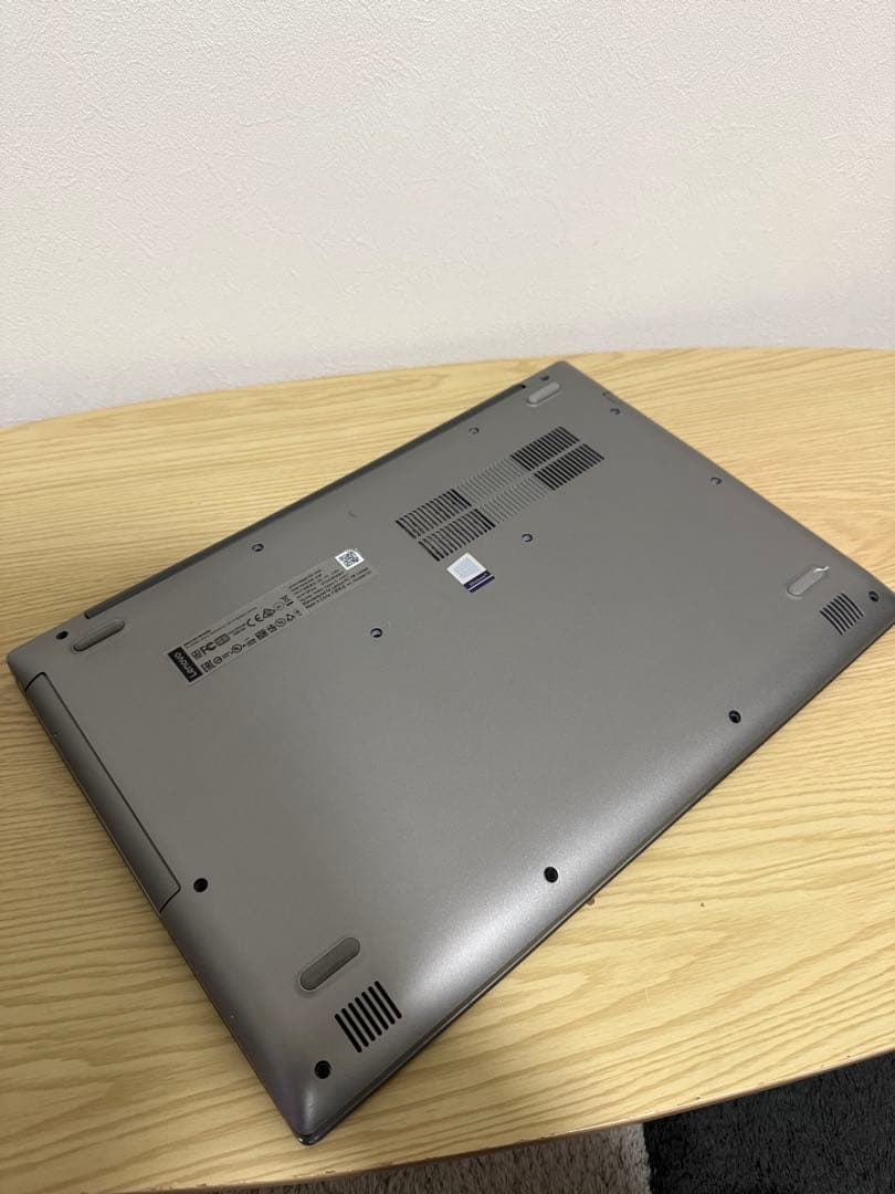 【15.6型】レノボ　Ideapad520 1TB