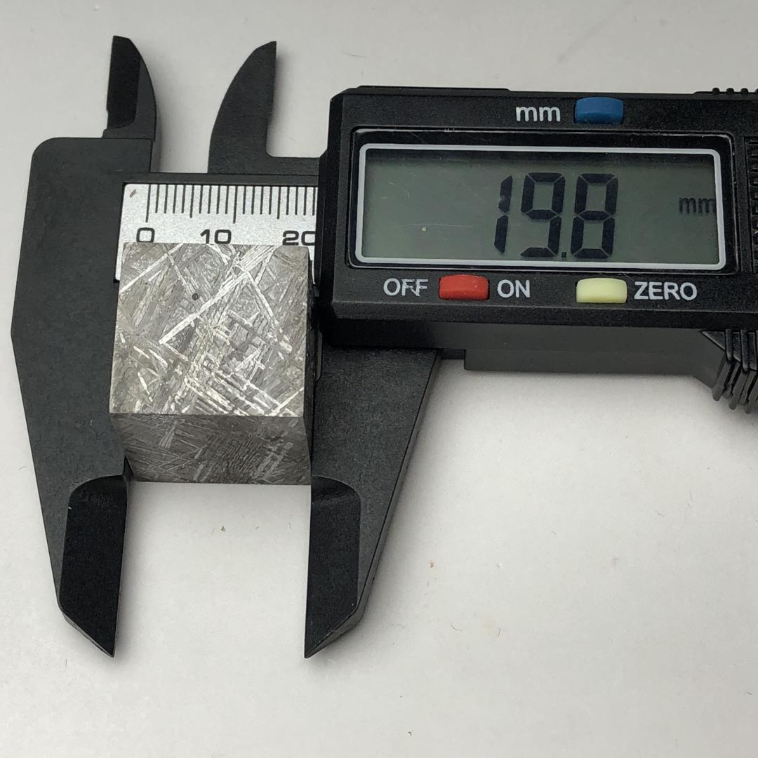 ムオニオナルスタ隕石 立方体 キューブ 標本 メテオライト 鉄隕石