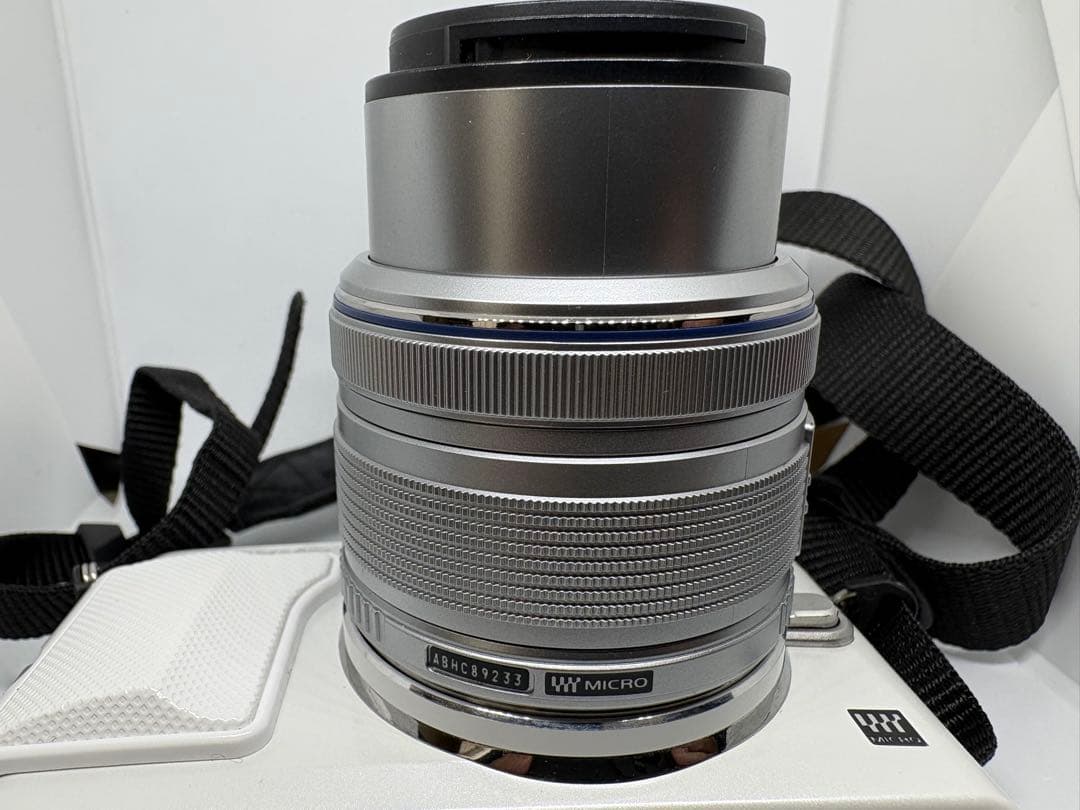 OLYMPUS ミラーレス一眼 e-pl6 ズームレンズ付き