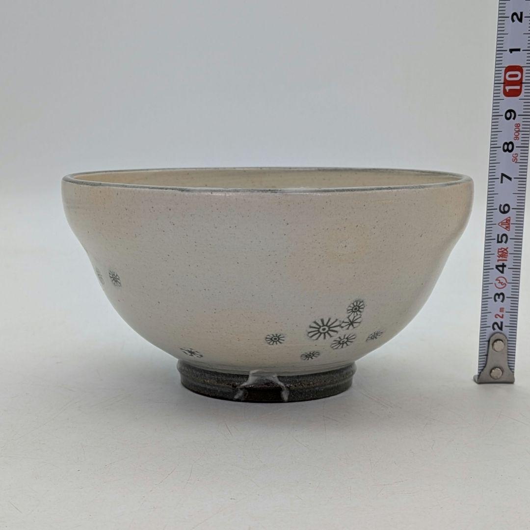 寺谷陶窯 新高麗刷毛目菊花文茶碗 共箱 抹茶碗 抹茶茶碗 茶道具 茶器 食器