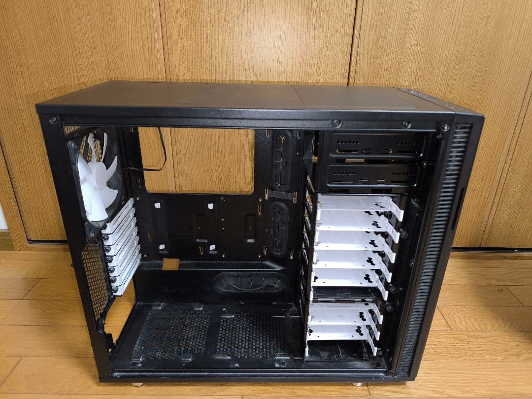 PCケース(自作PC用) Fractal Design Define R5 FD-CA-DEF-R5-BK