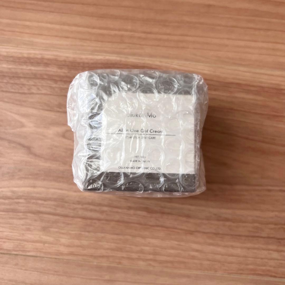 新品未開封　All In One Gel Cream olukanMo