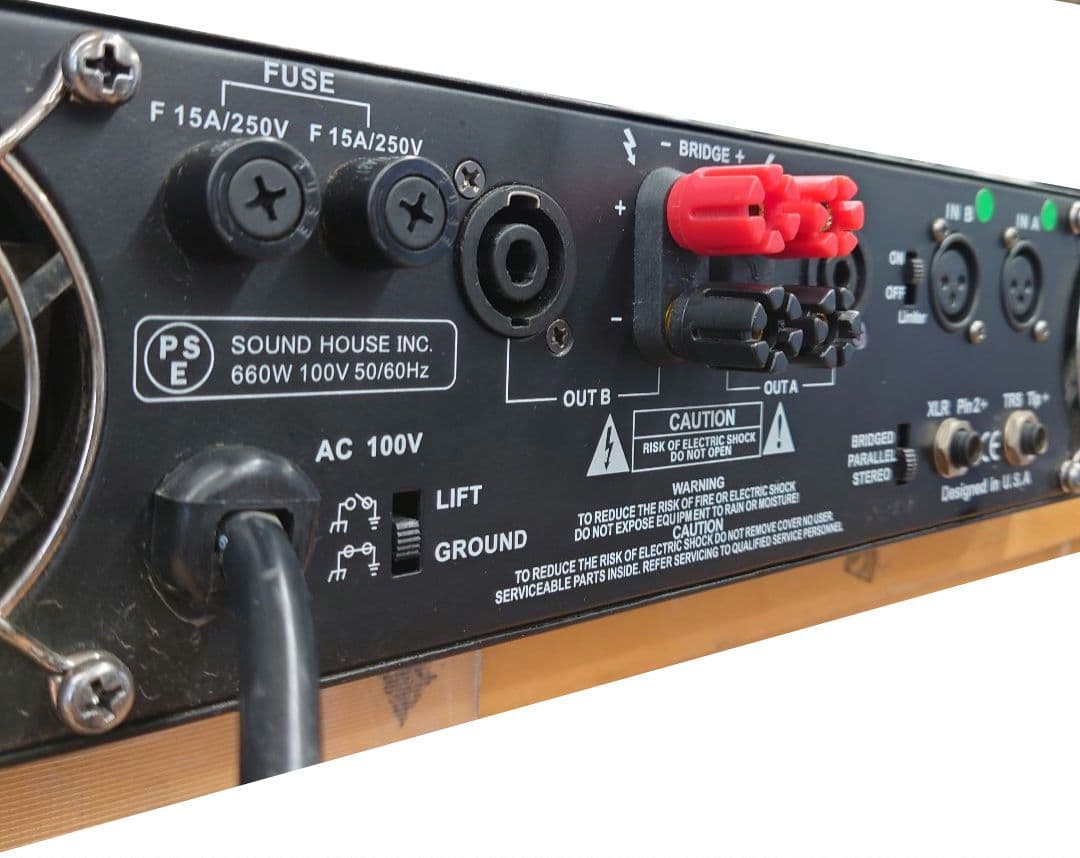 ■■CLASSIC PRO　CP1400 パワーアンプ
