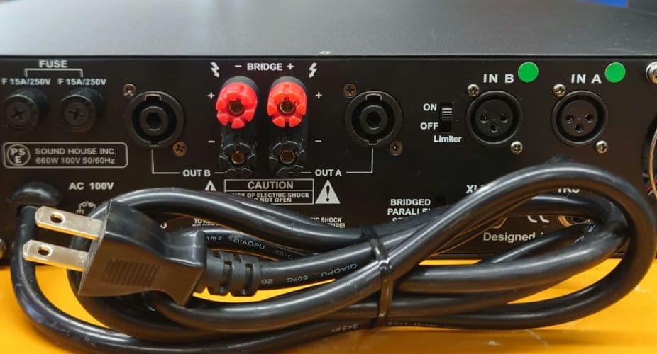 ■■CLASSIC PRO　CP1400 パワーアンプ