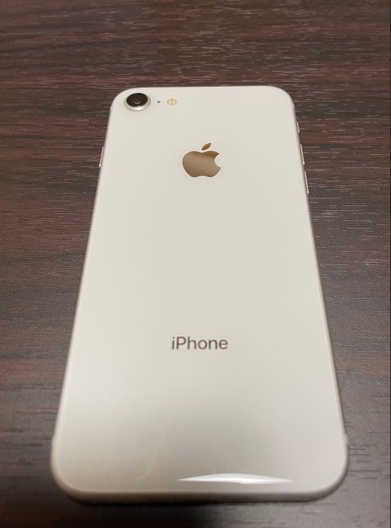 Apple iPhone 8 本体➕付属品（Lightningケーブルなし）