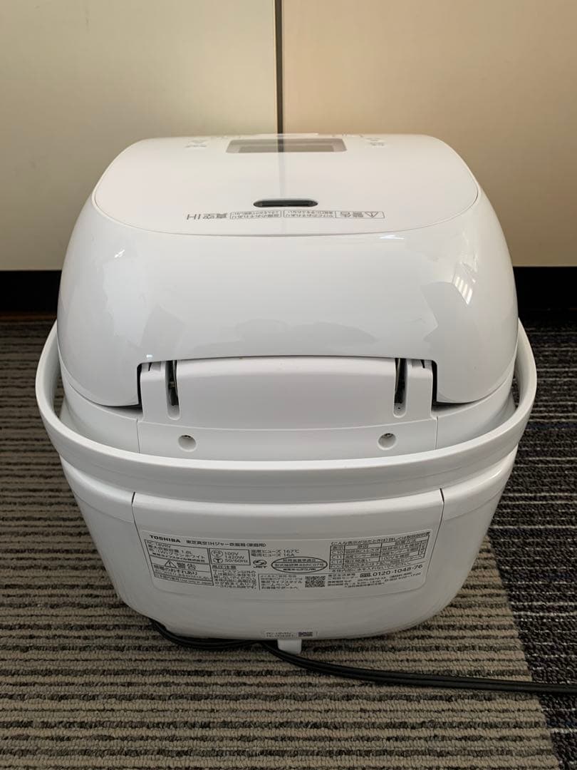 TOSHIBA 10合炊き IH真空炊飯ジャー RC-18VRV（中古品）