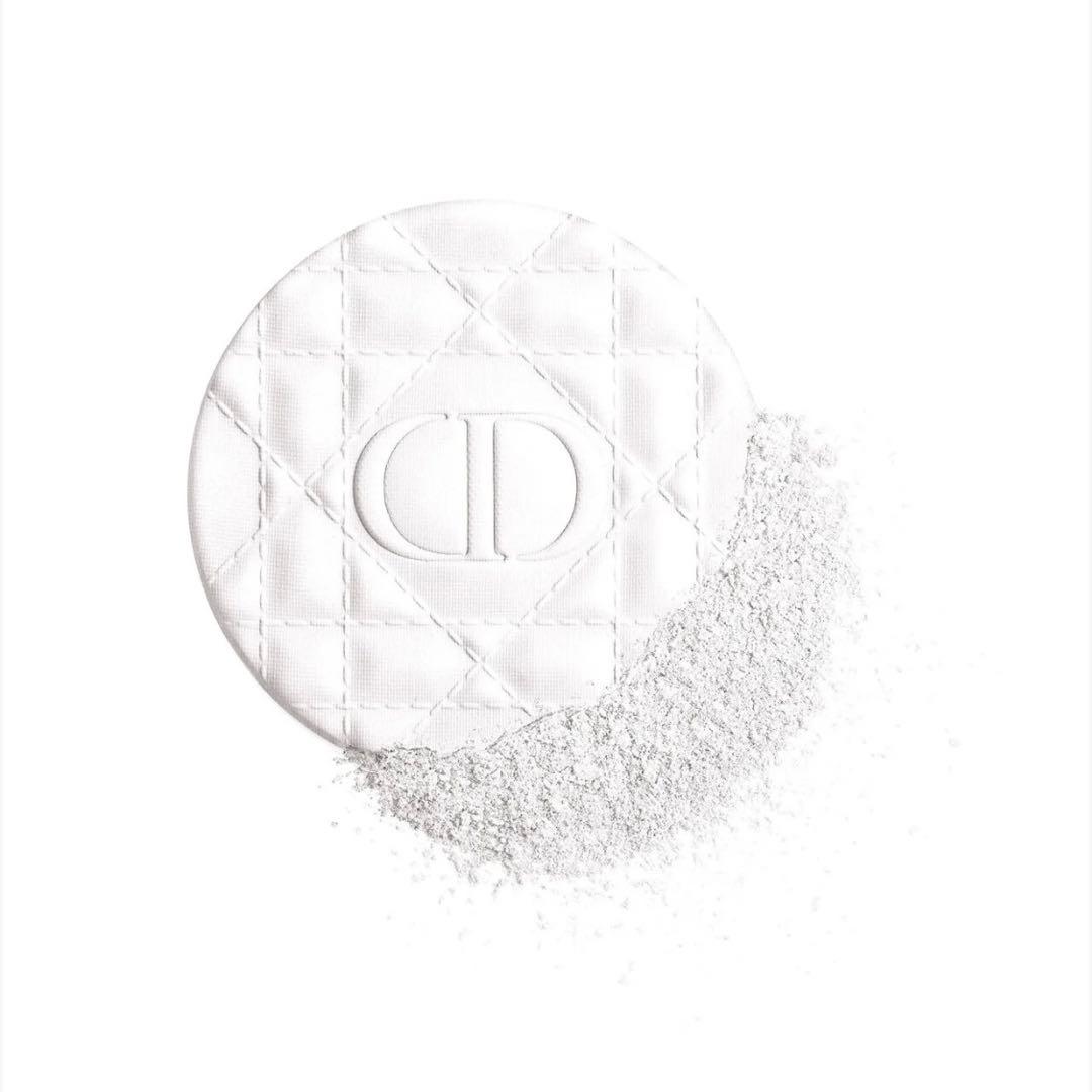 Dior スキンフォーエバー ヌード ラディアントハイライトパウダー 新品未使用