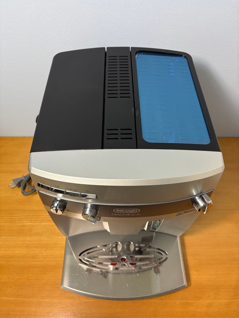 デロンギ ◇ マグニフィカ ◇ ESAM03110S 全自動エスプレッソマシン