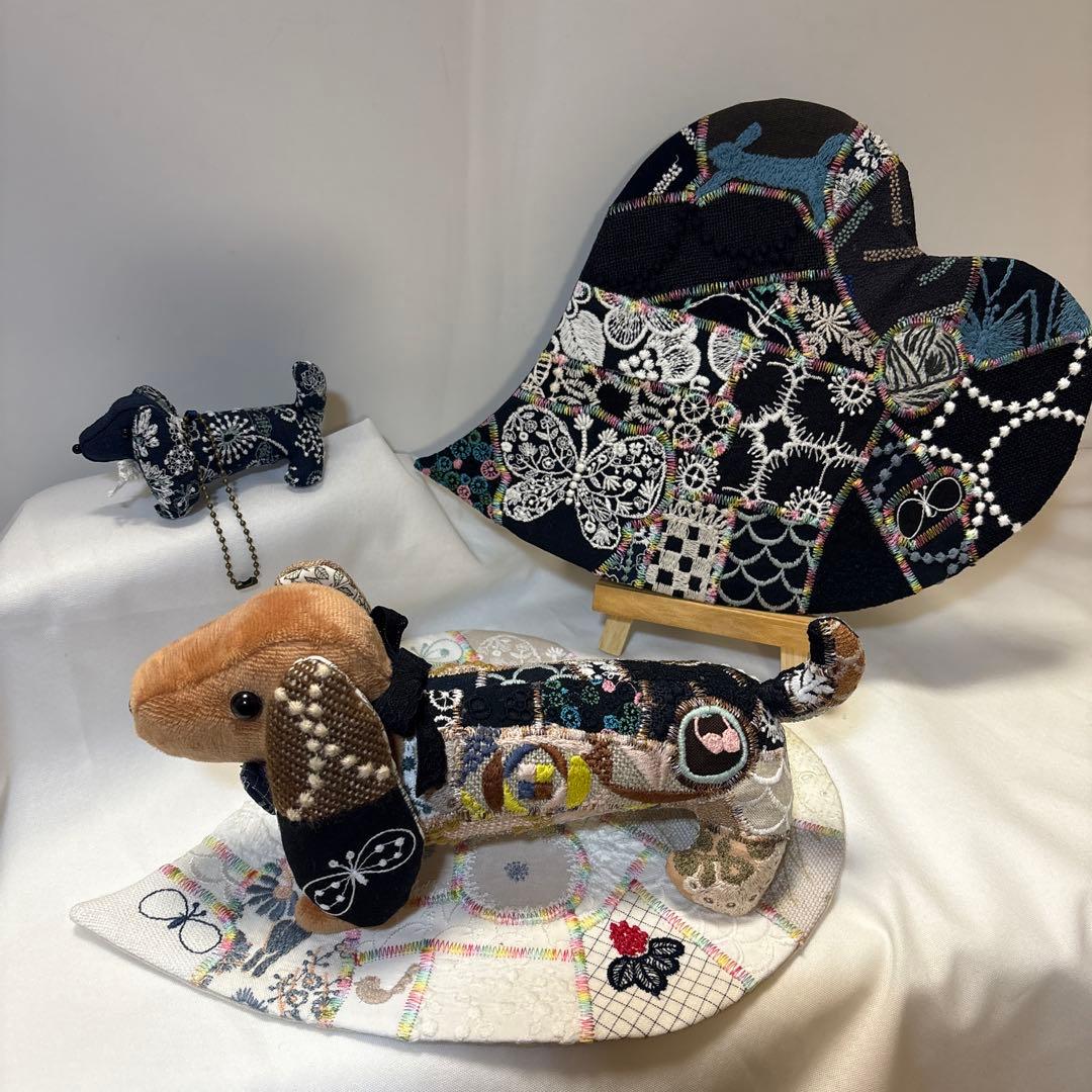 ハンドメイド ミナペルホネン ダックスちゃん ぬいぐるみ チャーム マット付き