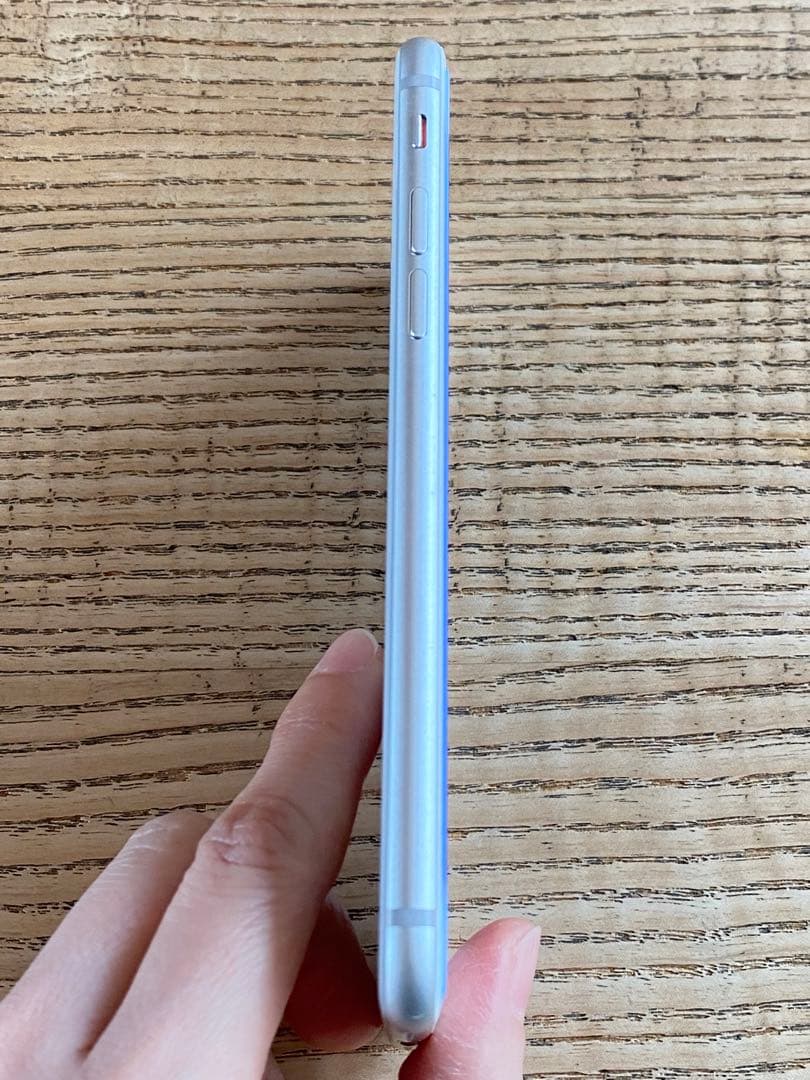 【美品☆おまけ付き】Apple iPhone８　シルバー　64GB　SIMフリー
