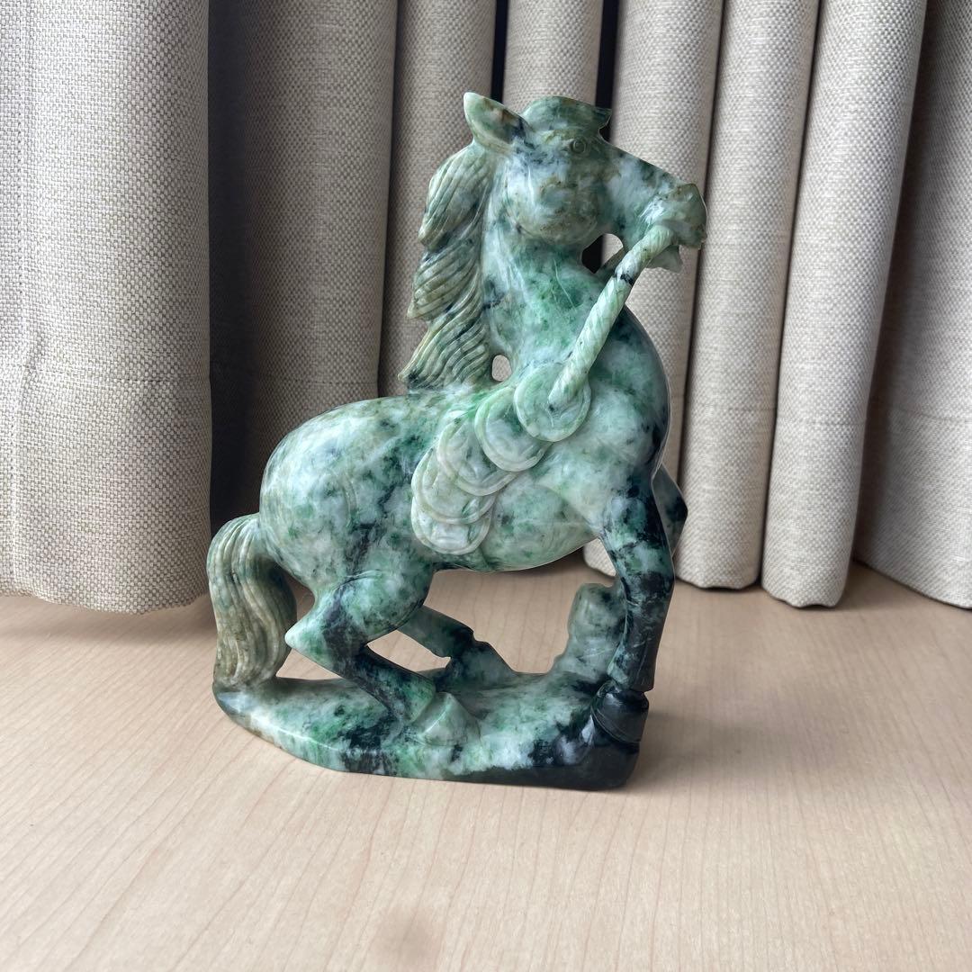 翡翠 馬の彫刻 高さ約19cm ミャンマー製品