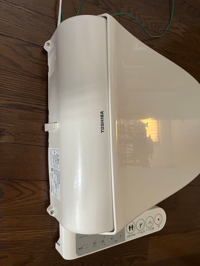 シャワートイレ　TOSHIBA 東芝温水洗浄便座　SCS-TCK10EC