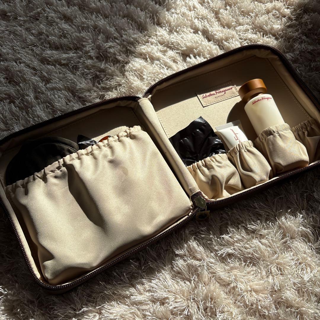 【新品未使用】Salvatore Ferragamo アメニティセット