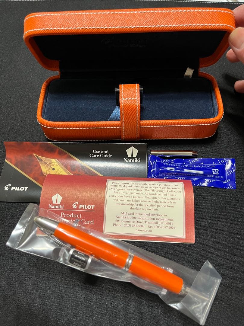 新品★2007年限定★PILOT パイロット　キャップレス　万年筆　オレンジ