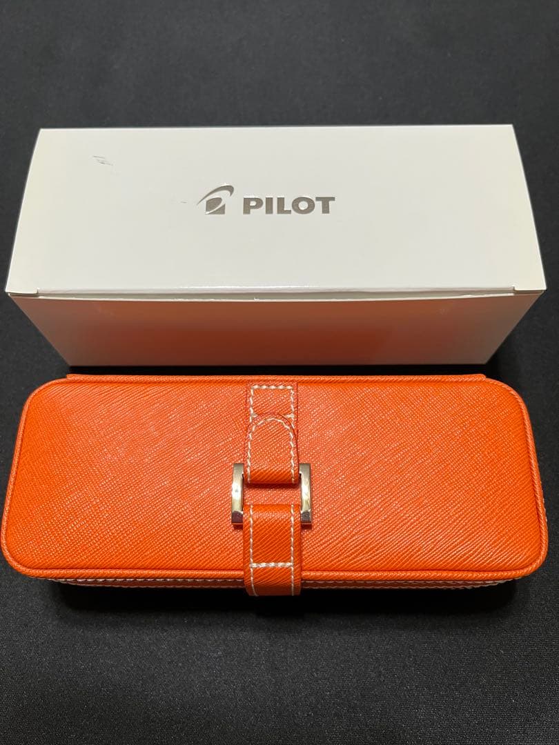 新品★2007年限定★PILOT パイロット　キャップレス　万年筆　オレンジ