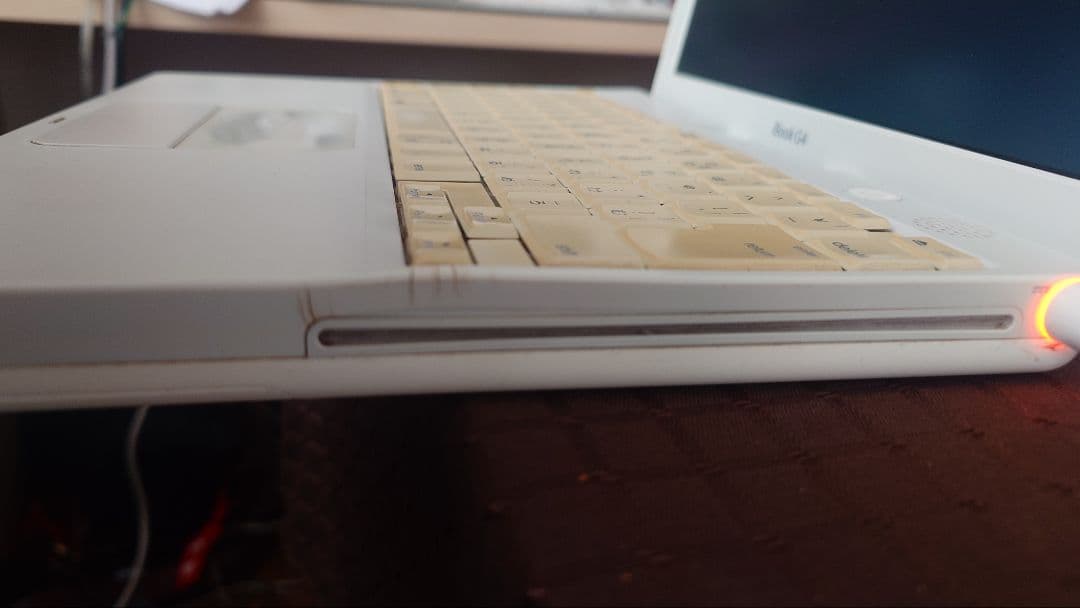 動作品　Apple iBook G4 1.07GHz 512MB
