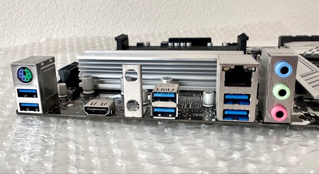 ASRock B550 TW マザーボード ATX