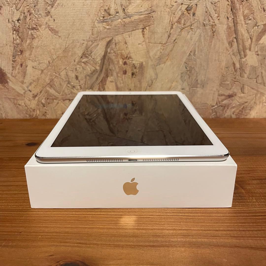 Apple iPad Air本体 wifiモデル32GB