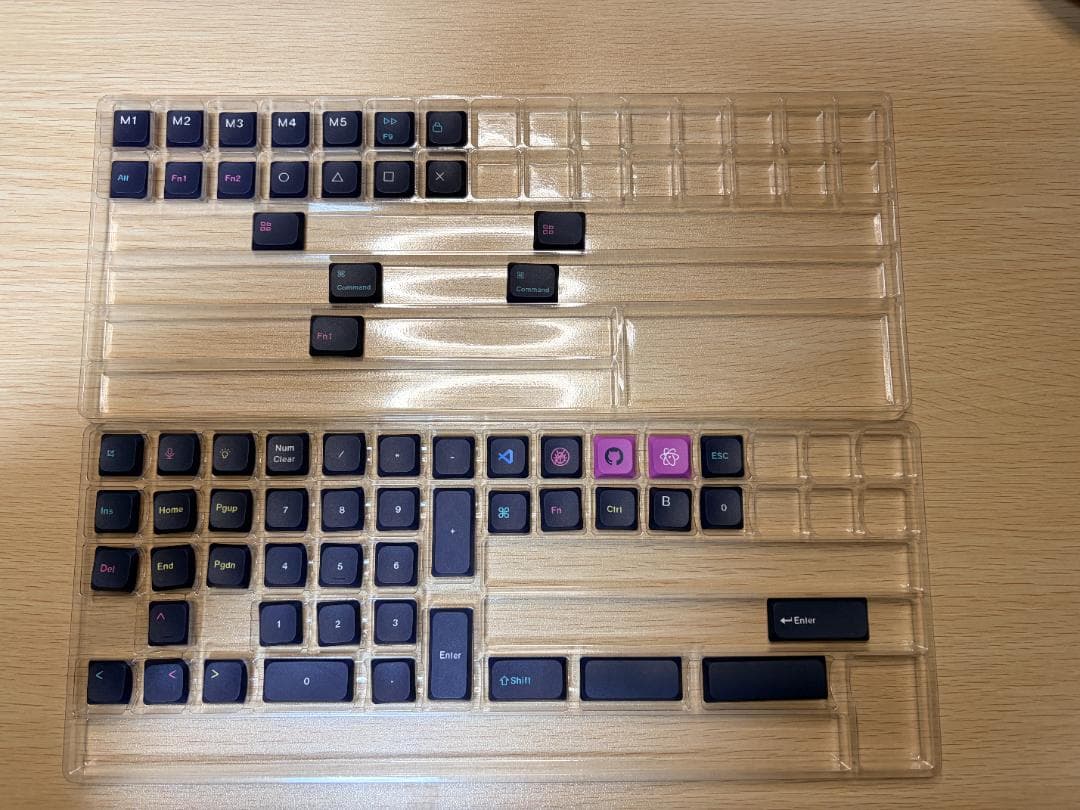 Keychron ロープロ LSA Dye-Sub PBT- 開発者バージョンB