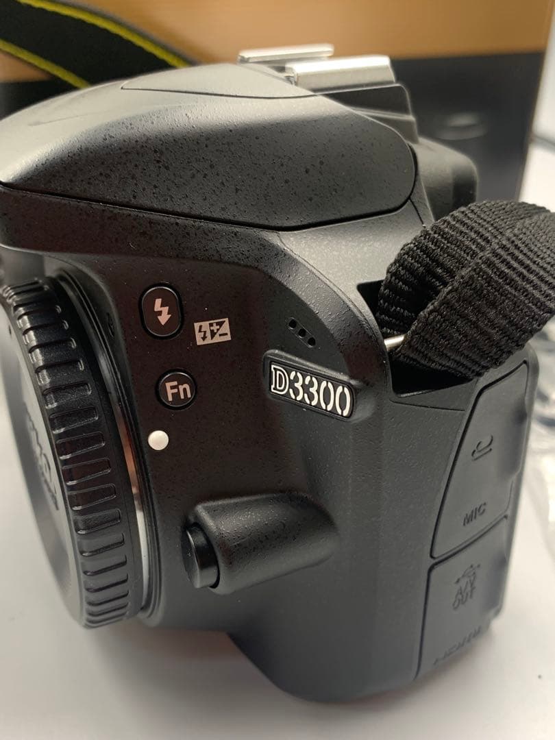 Nikon D3300 ダブルズームキット 一眼レフカメラ