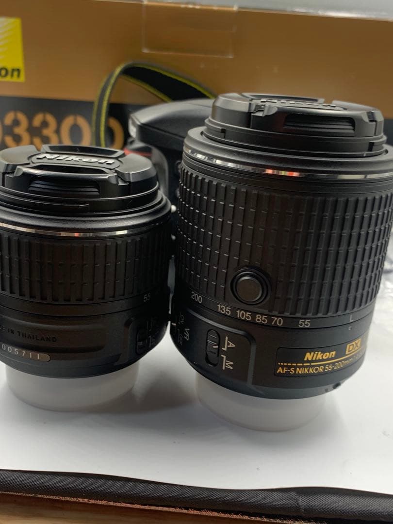 Nikon D3300 ダブルズームキット 一眼レフカメラ