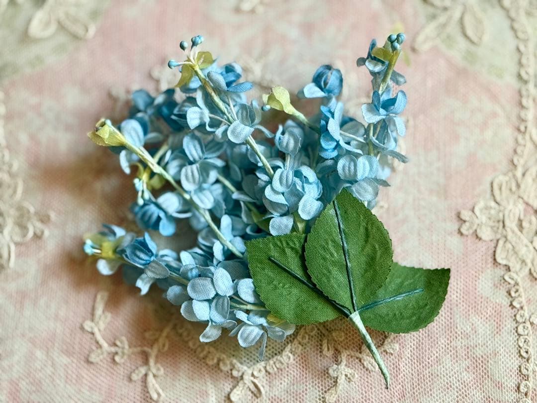 フランス　アンティーク　＊水色の布花＊