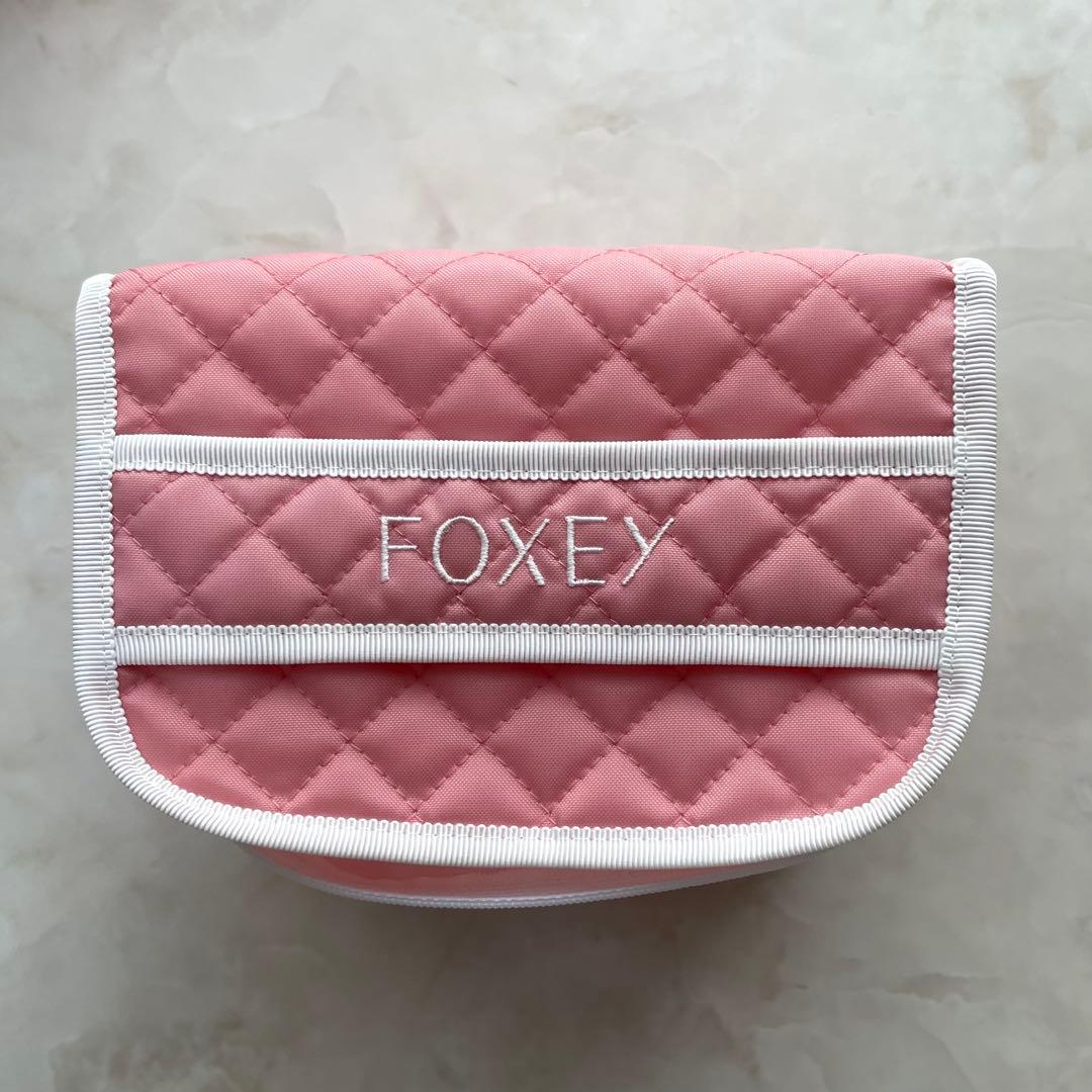 【現行品未使用級】FOXEY 36321 “5” Travel Pouch