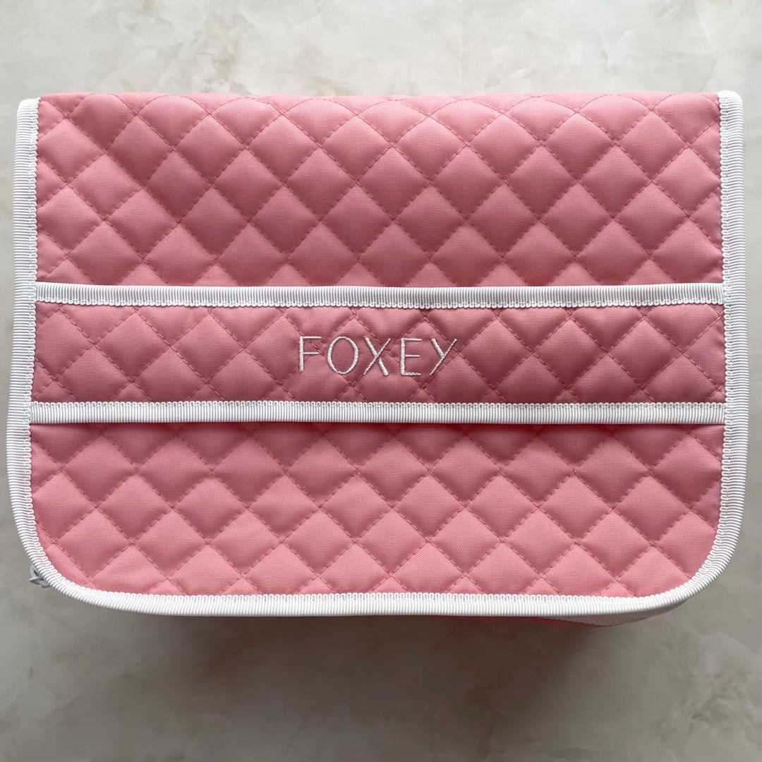 【現行品未使用級】FOXEY 36321 “5” Travel Pouch