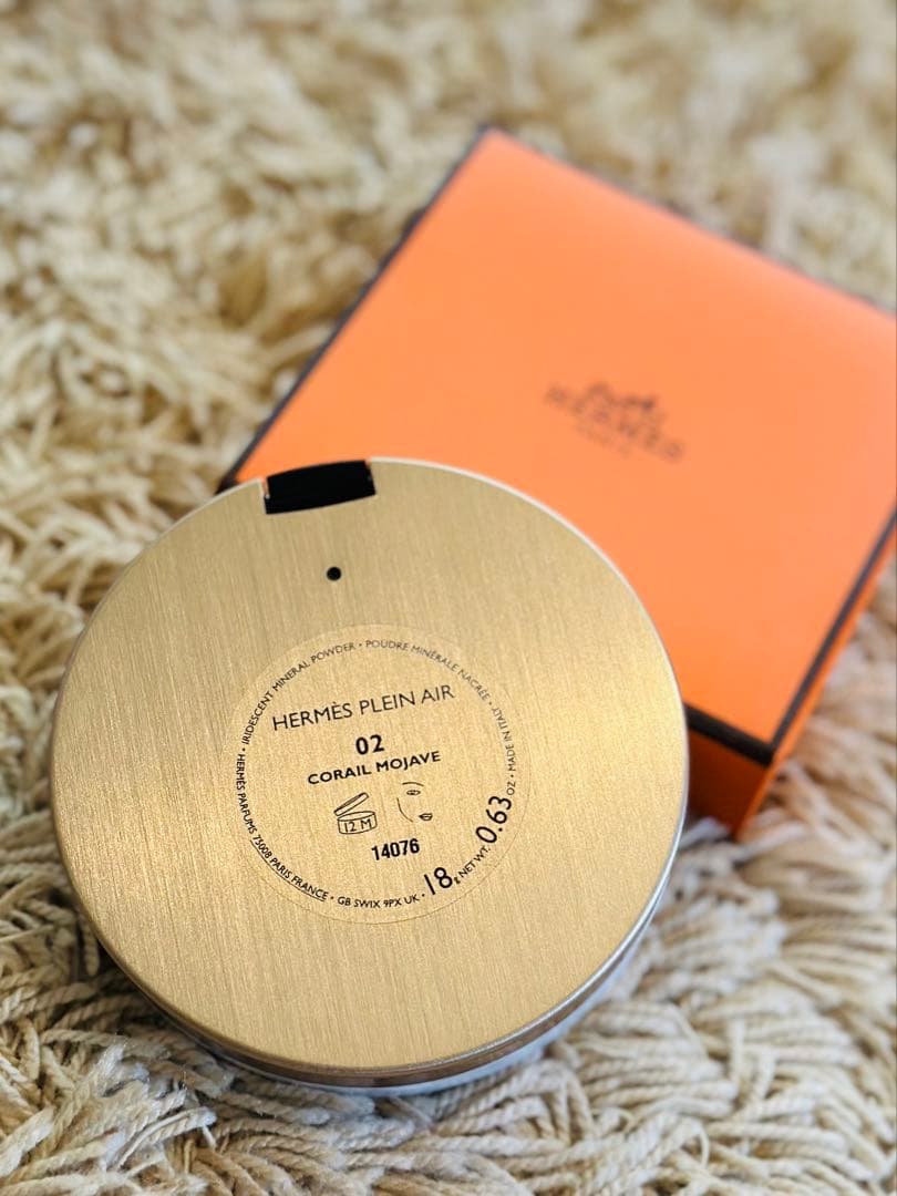 フェイスパウダー HERMES PLEIN AIR 02 CORAL MOJAVE