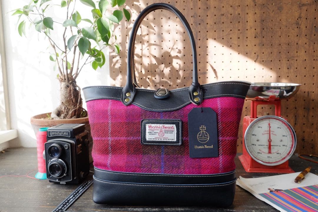 Harris tweed チェックブラックレザートートバッグ　ハリスツイード