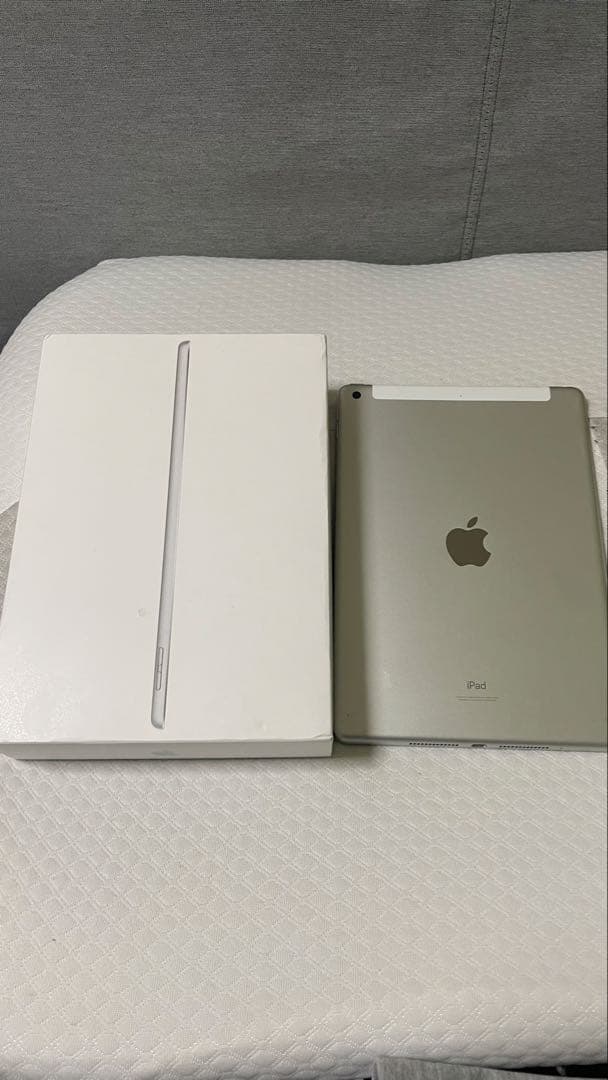 Apple iPad 第9世代 WiーFi＋cellular 64GB グレー