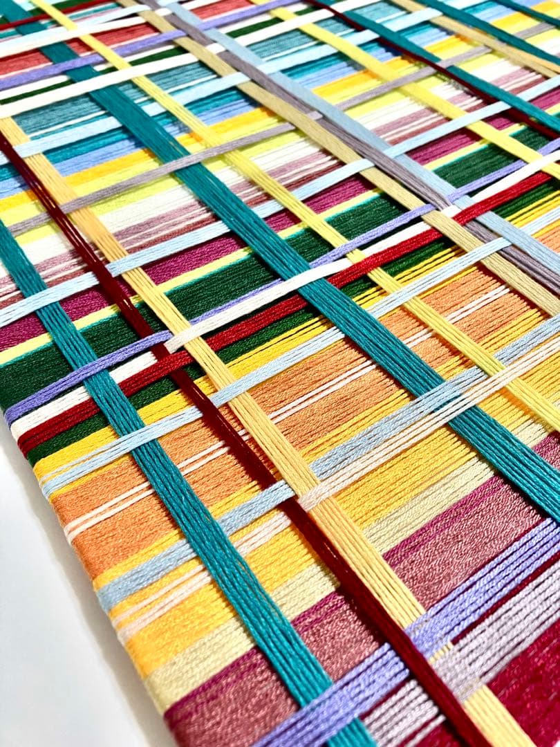 世界にひとつ✨　ストリングアート　美しいカラーの刺繍糸のオブジェ