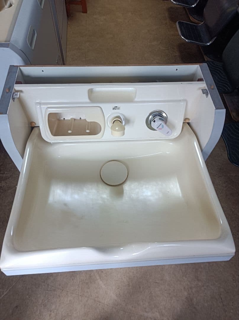 理容機器　新明和前洗面　３連セット