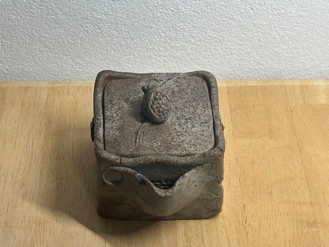 86.備前焼 宝瓶 登り窯 柘榴 ザクロ 4角 手びねり 急須