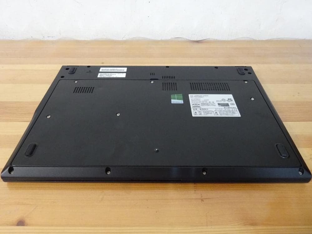 富士通 ノートパソコン LIFEBOOK UH55/M/中古特価良品