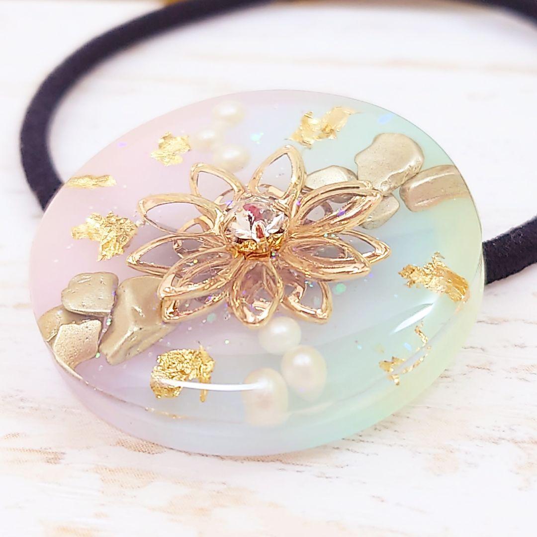 虹色★フラワー ヘアゴム ハンドメイド レインボー レジン花 ゴールド パール