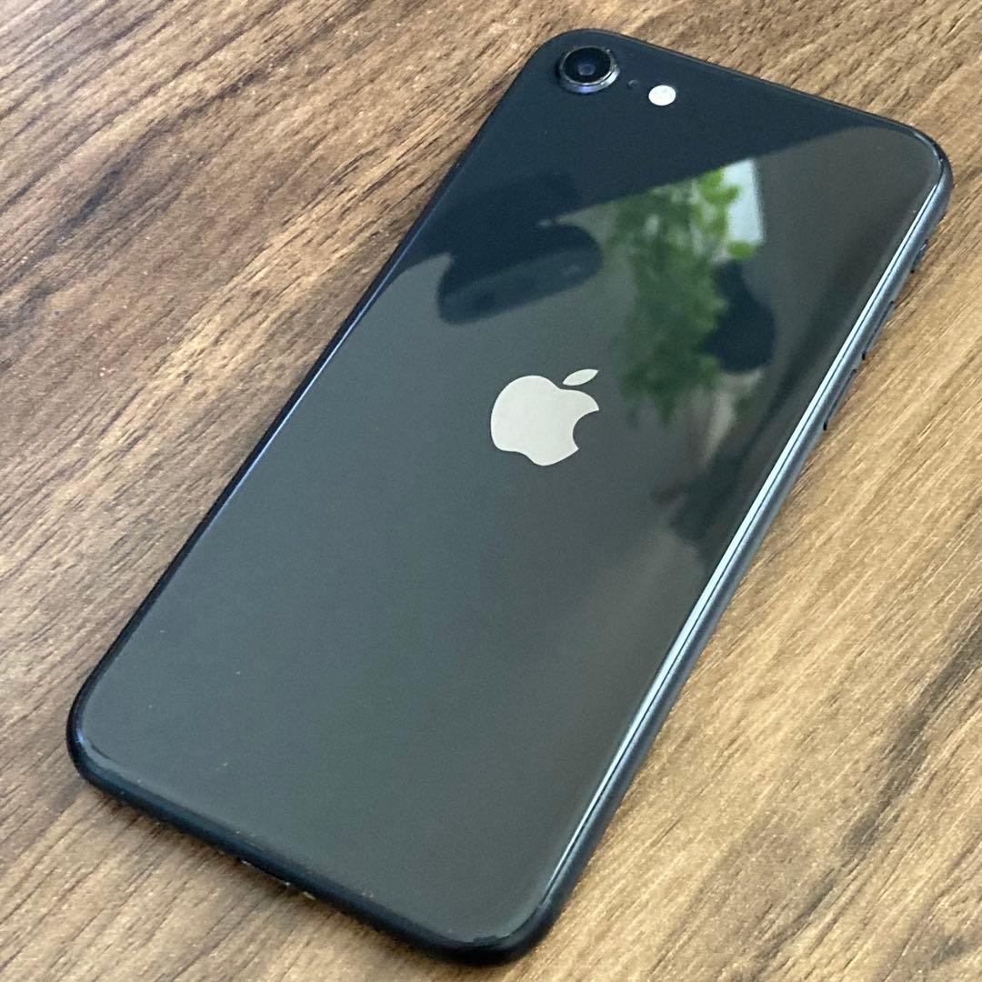 iPhone SE2 64GB SIMフリー　ブラック