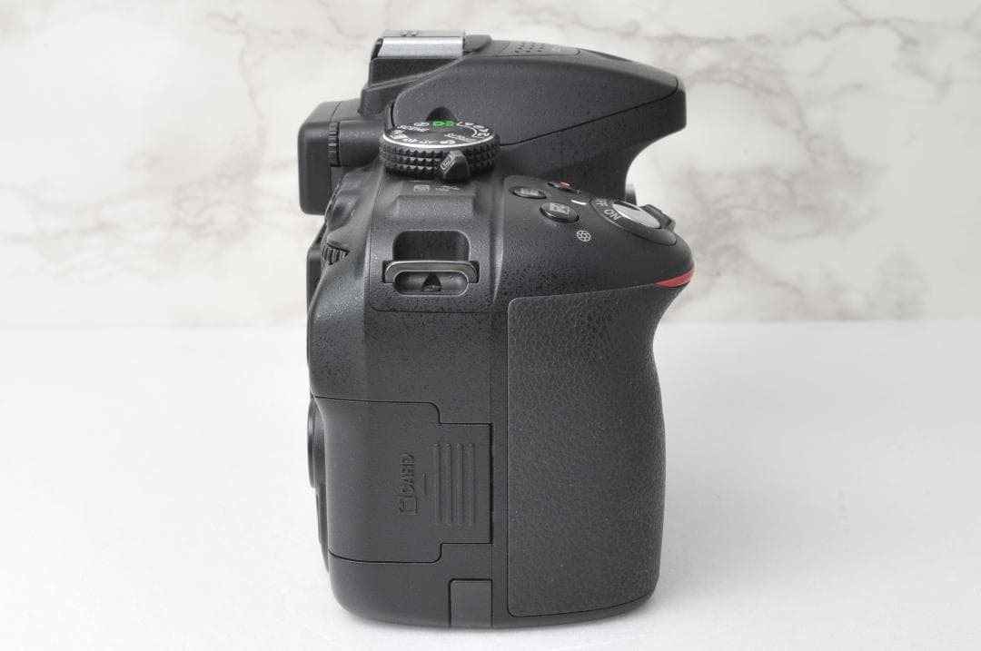 美品 動作品 Nikon D5300⭐️Wi-Fi スマホ転送 一眼レフカメラ