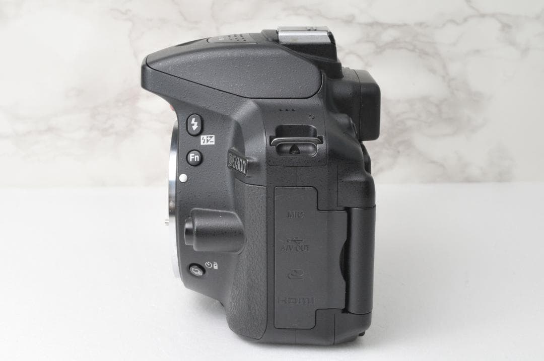 美品 動作品 Nikon D5300⭐️Wi-Fi スマホ転送 一眼レフカメラ