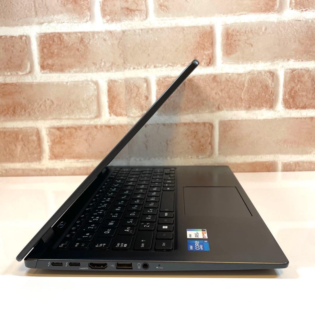 ★美品★ 2022年製 i5-1245U 16GB dynabook ZZ4