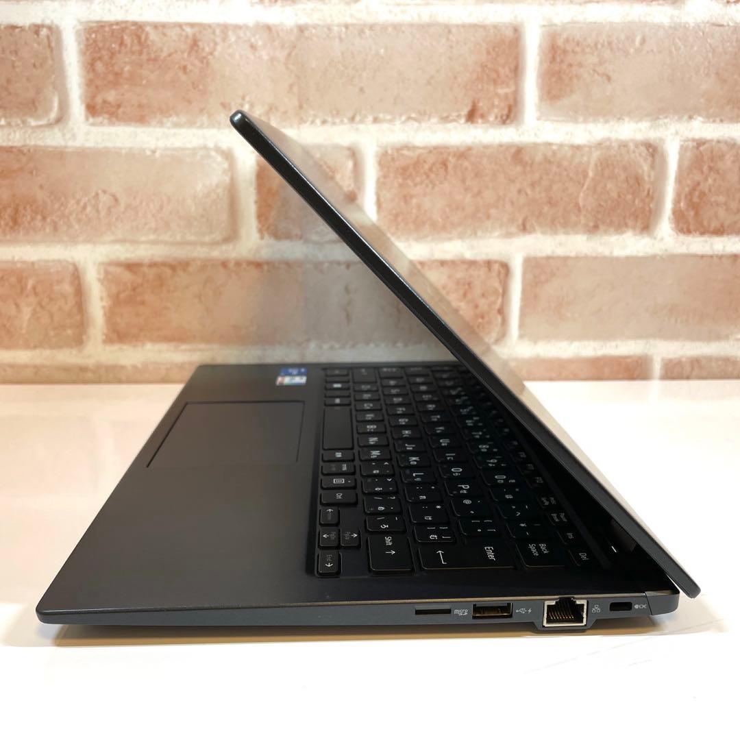 ★美品★ 2022年製 i5-1245U 16GB dynabook ZZ4