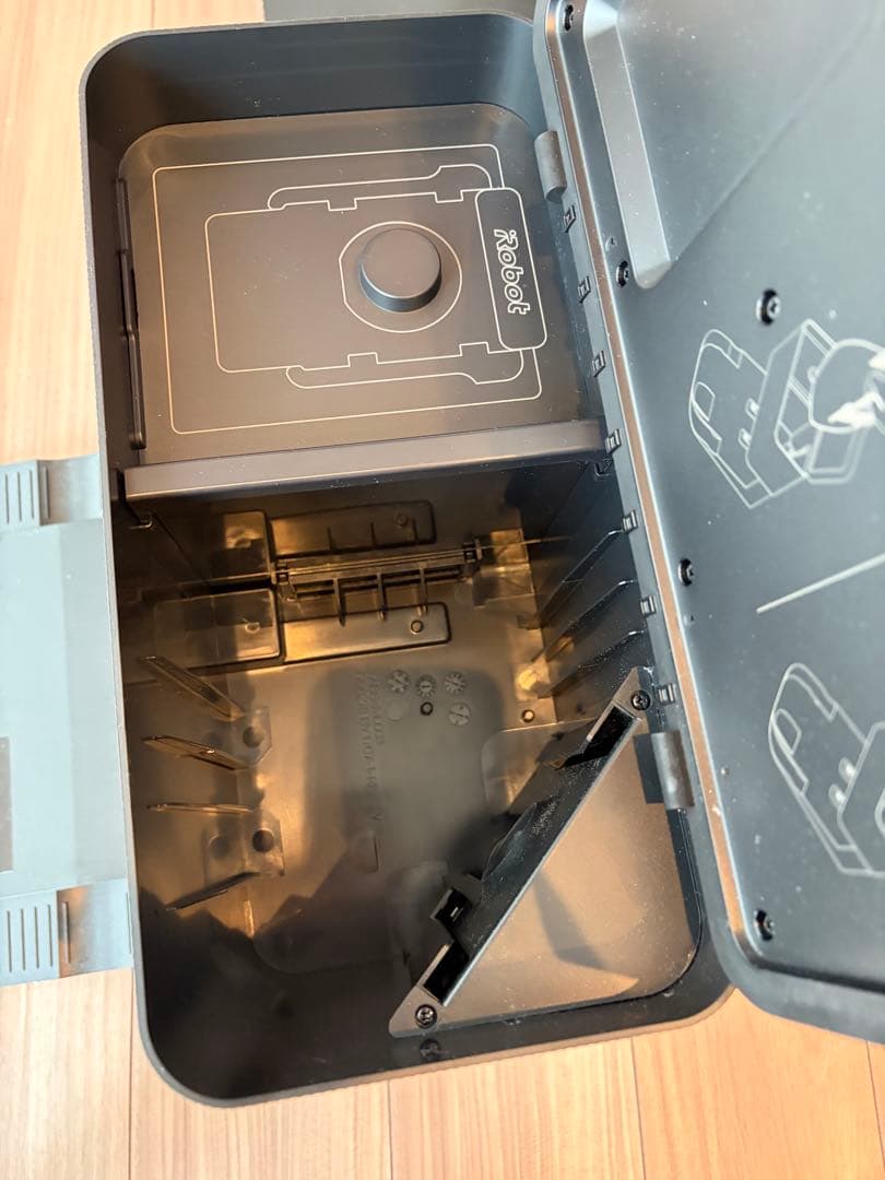 【美品】ルンバ iRobot Roomba j7+（掃除機&床拭きロボット）
