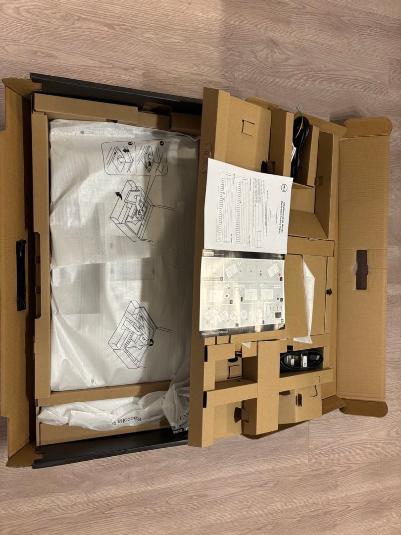 【訳あり】Dell U3223QE 31.5インチ 4K ハブモニター